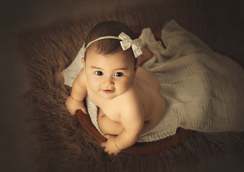 bebe de 7 meses en estudio